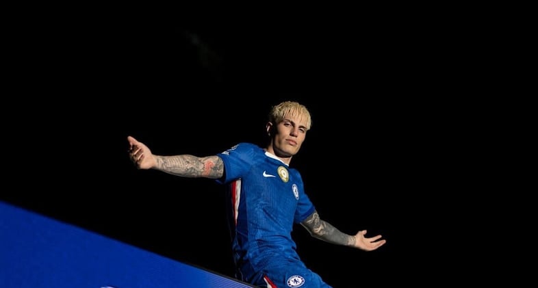 Alejandro Garnacho: Why Chelsea signed Man United's under-fire winger.