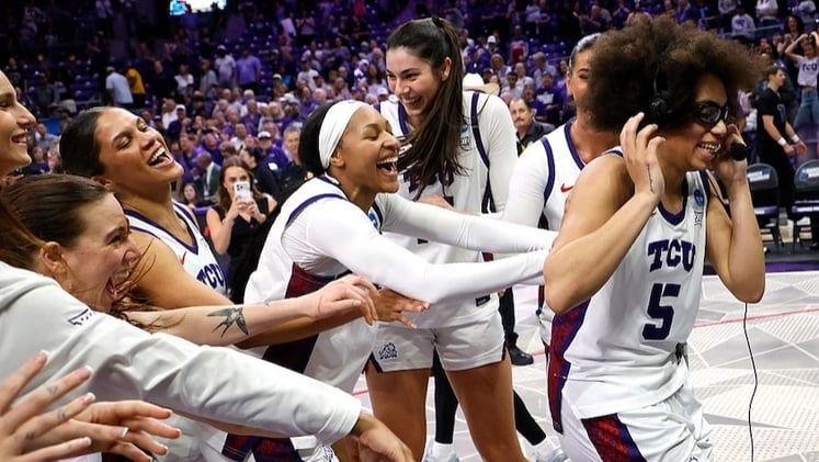 Top seeds survive early March Madness scares