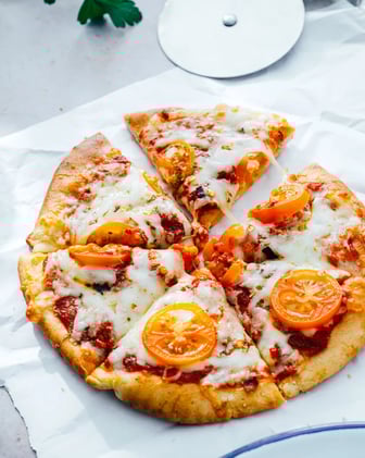 🍕 Quick & delicious for tonight! 🍕