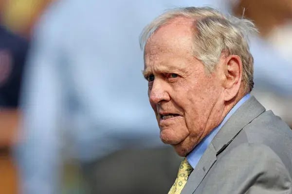 Nicklaus Faces a ‘Fan’ in the Court