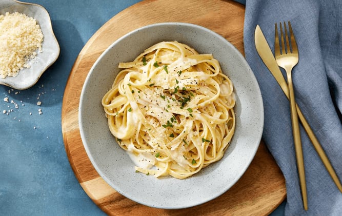 Low Calorie Fettuccine Alfredo That Actually Tastes Rich