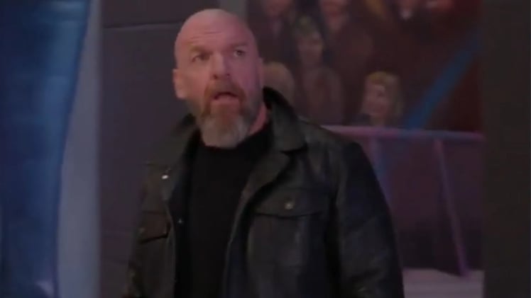 WWE Under Scrutiny: A Fan Crosses the Line, a Star Unveils a New Persona, and a Concerning RAW Update ⚠️