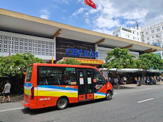 Improving bus services between Da Nang and Hoi An