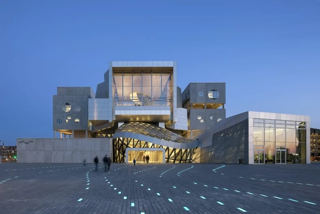 Coop Himmelb(l)au: 10 Works at the Edge of Deconstructivism