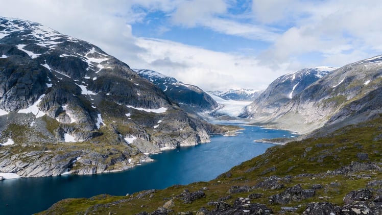 U.S. Vice President J.D. Vance to Lead Talks on the Future of Greenland