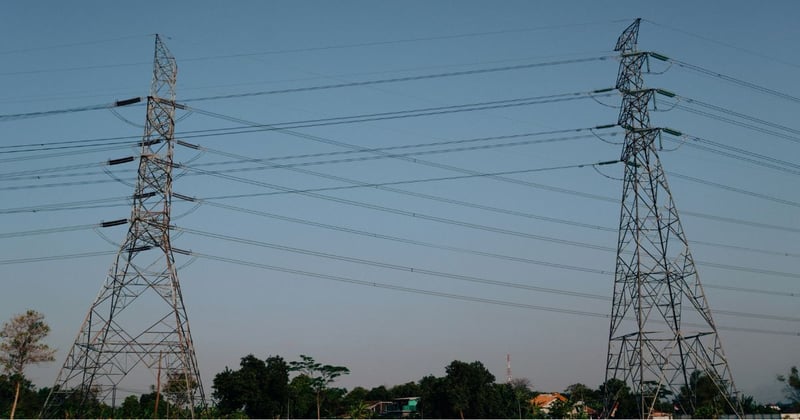 “I just shake my head”: Veteran firefighter dismisses claims about new power lines increasing risk