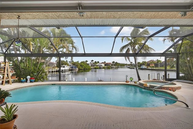 🏞️ Homes with Docks, Pools, and Stunning Views at Amazing Prices