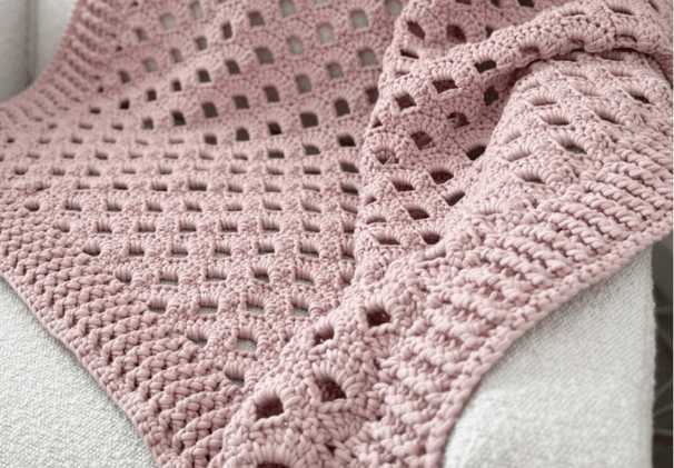 A Blanket to Relax Into + Small Makes You’ll Love