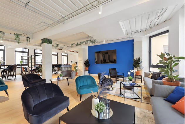 Entre 52 et 72 postes de travail disponibles