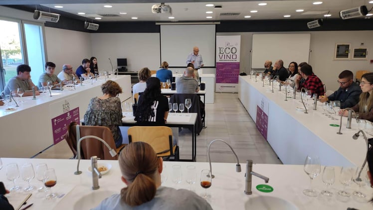 CATA DE GRANDES ECOVINOS 2025 CON LA ASOCIACIÓN DE SUMILLERES DE LA RIOJA