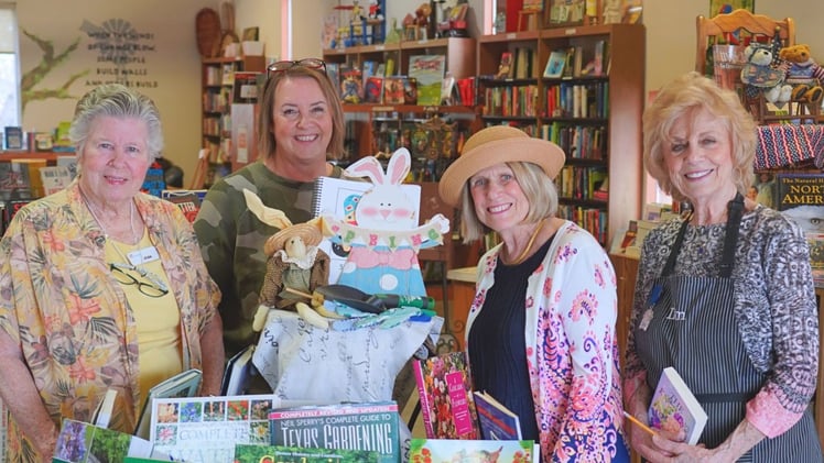 👉Summer Camp Guide + Fire vs Police Kickball