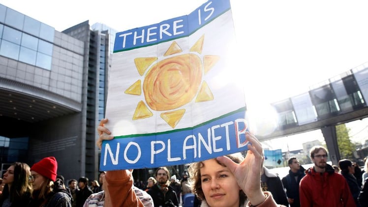 🌍 Vegetation changes significantly amplified cooling, driving grassland expansion, cloud seeding in China