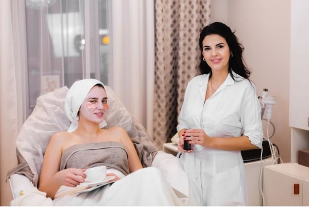Spa Transformation: Signature Facials, Nail Art Upselling, Airbrushing & Contouring 🎨💄