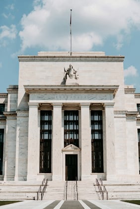 Central Banks Still Back the Dollar as They Keep AI at Arm’s Length