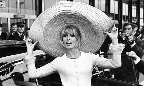 🟠 Legendary Actress Dies 