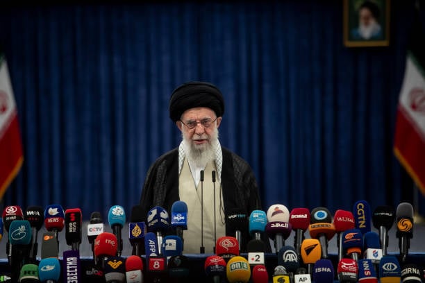 Iran To Not Surrender, Fitness Test Predicts Lifespan, & Botox Rise in UK Washrooms