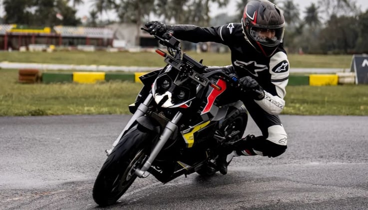 Orxa Mantis Electric Motorcycle हुई लॉन्च, 221km की रेंज के साथ शानदार लुक, कीमत भी कमाल की 
