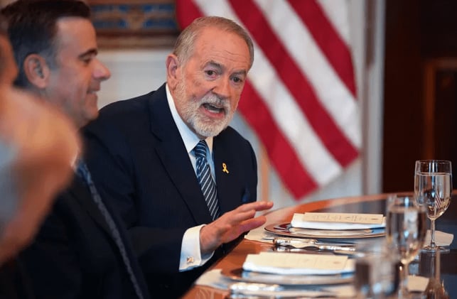Huckabee warns Israel over visa restrictions on evangelical groups