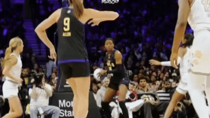 Monday Madness Tonight on TNT ⏰